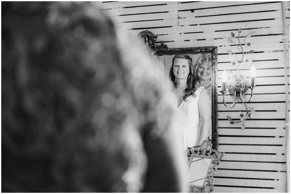 Bride getting ready with mom_ Erica Johanna Photography